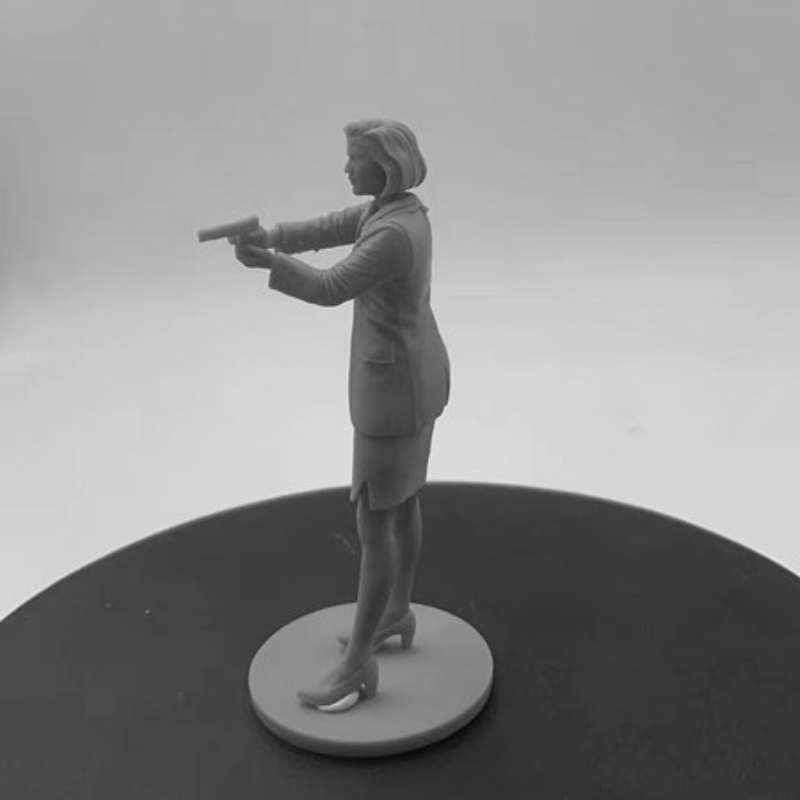 Gillian Anderson Cully 75mm Re - Model Kit Warhammer 评论和价格